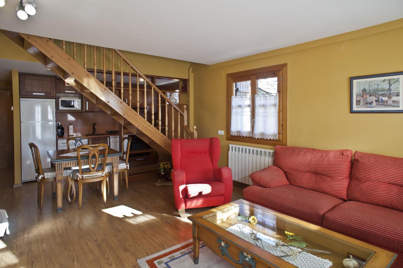 Apartamentos El Rincon De Benas ベナスケ エクステリア 写真