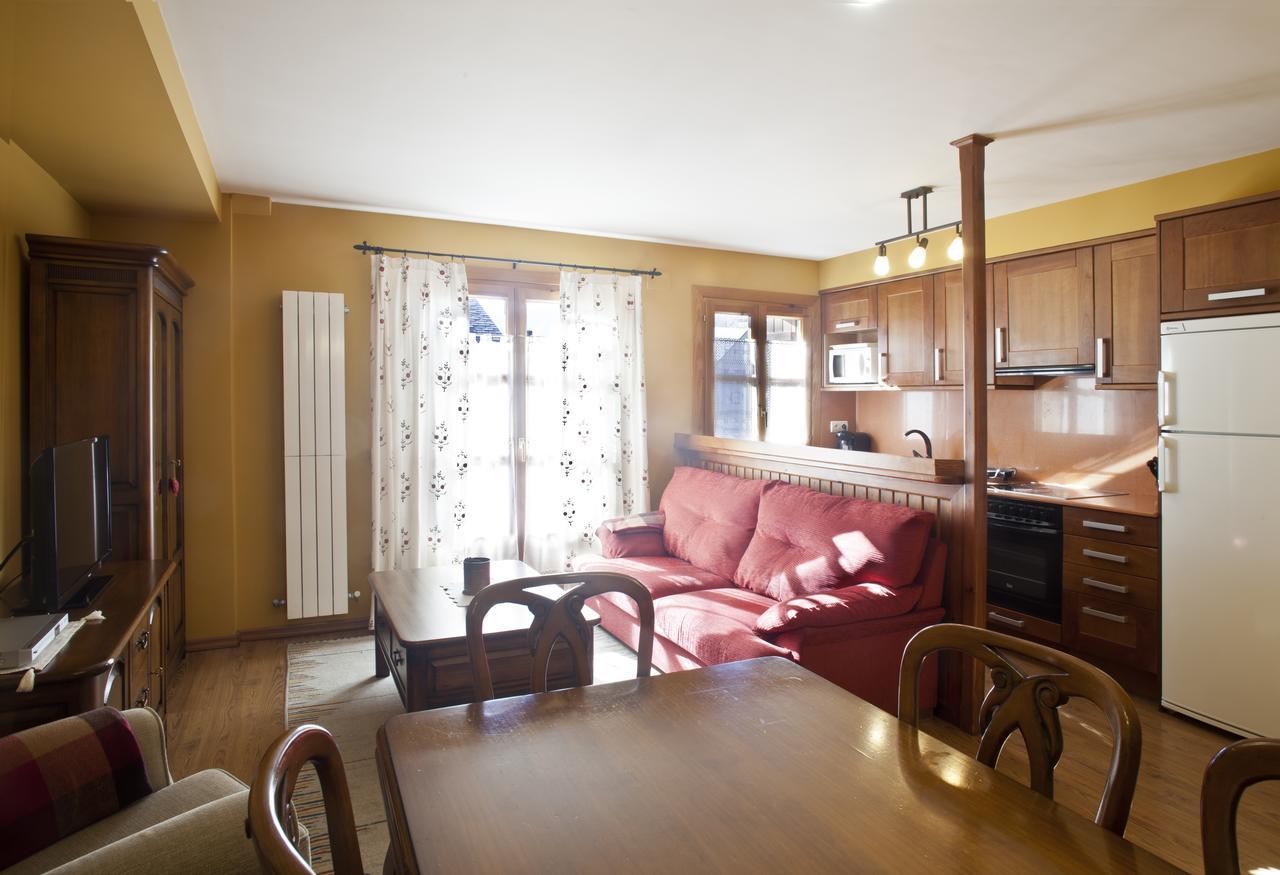 Apartamentos El Rincon De Benas ベナスケ エクステリア 写真